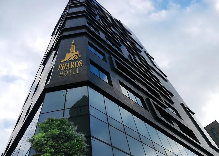 Hotel Pharos