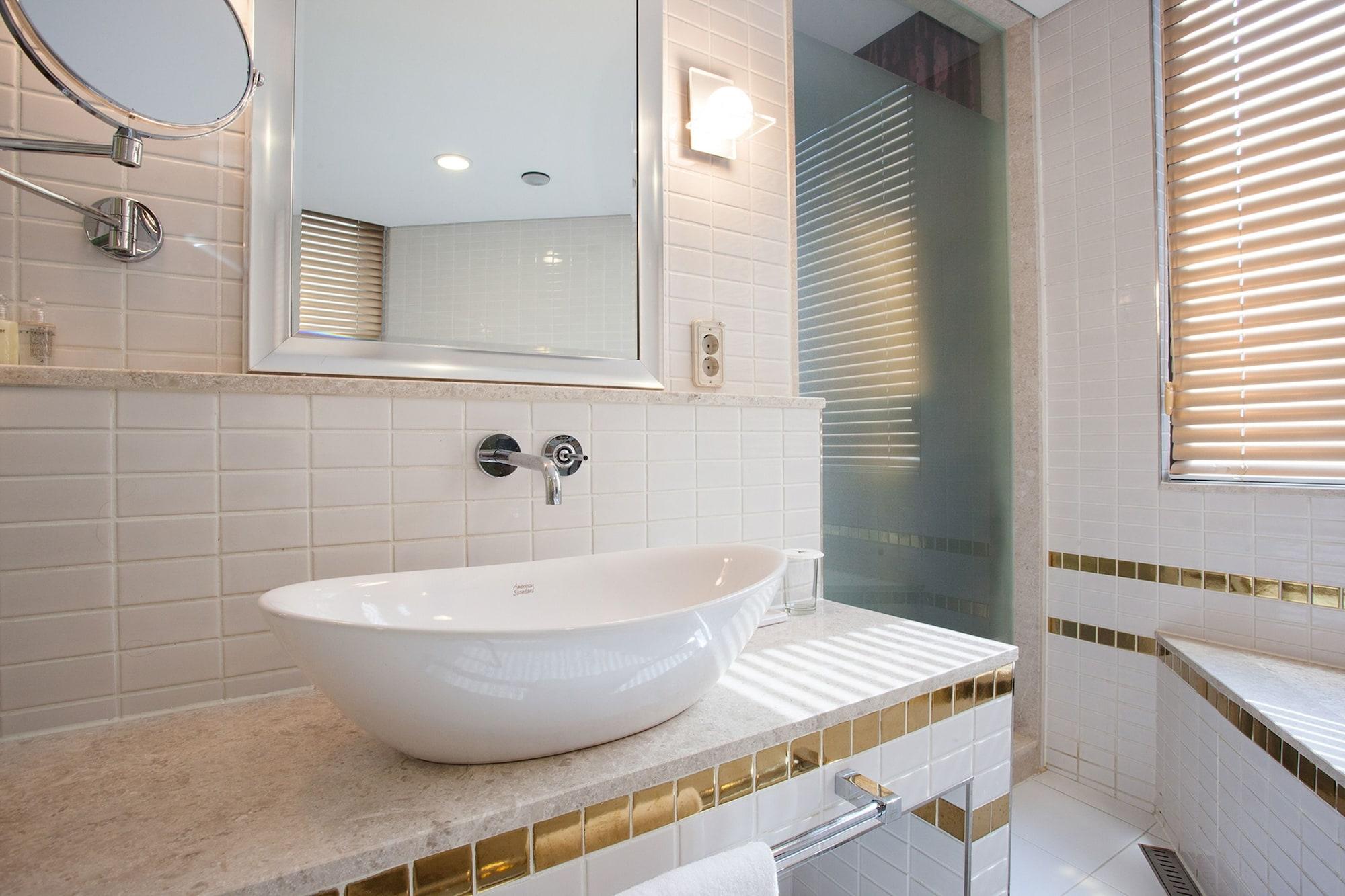 Hotel Pharos 3*