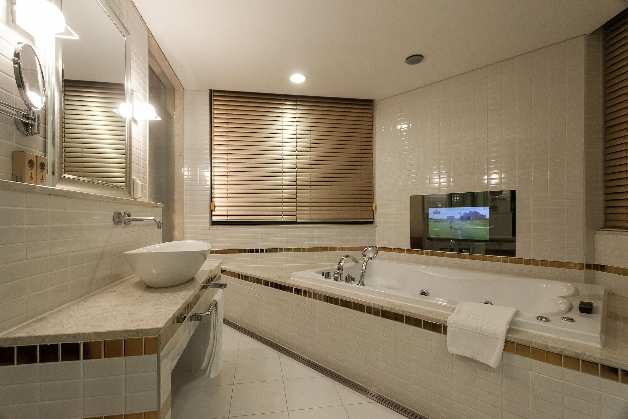 Pharos Hotel