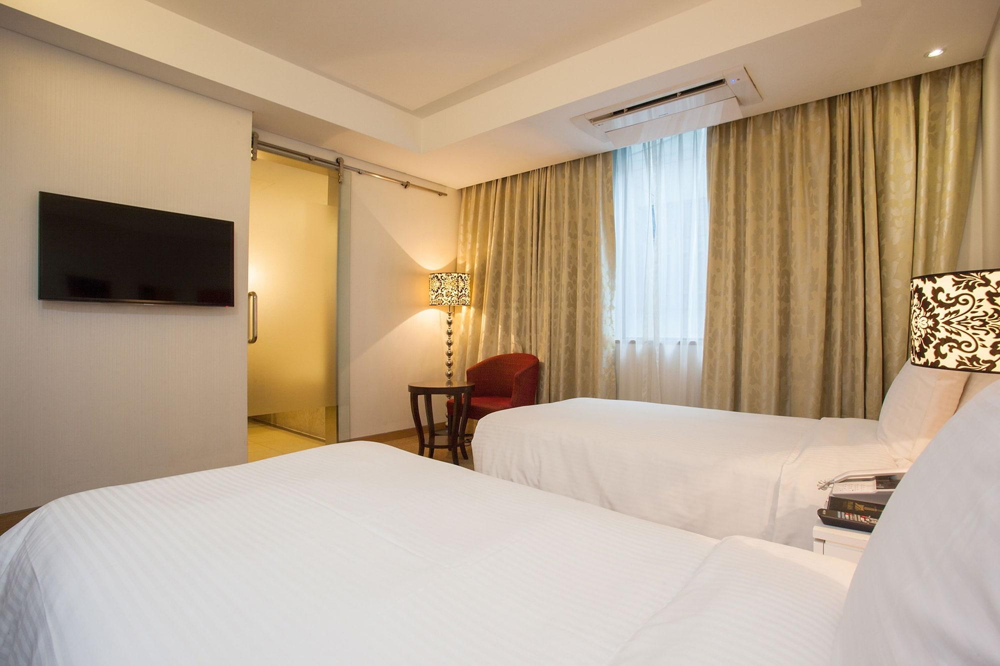 Pharos Hotel 3*